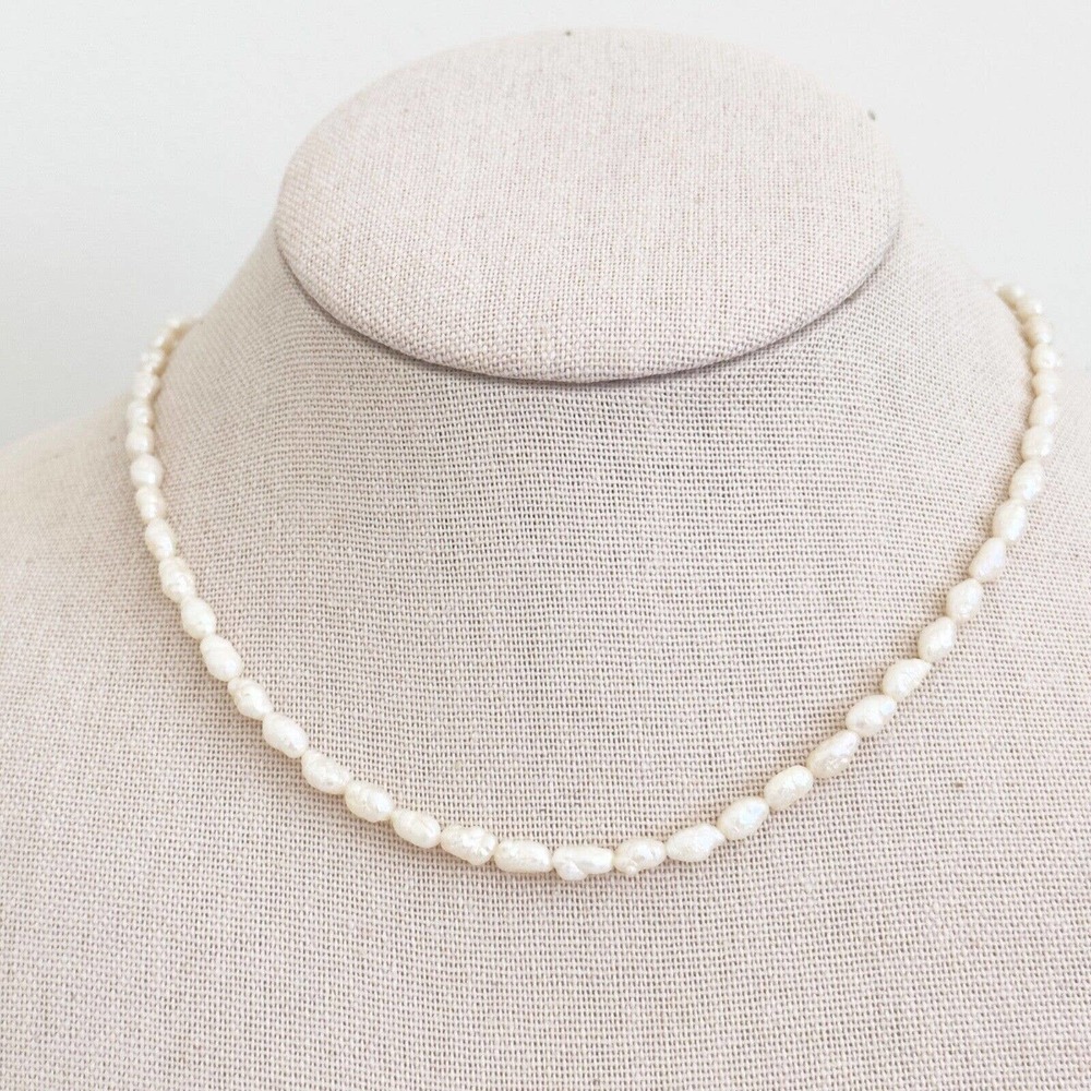 14K Yellow Gold Clap Genuine Freshwater Pearl Single Strand Necklace 18"